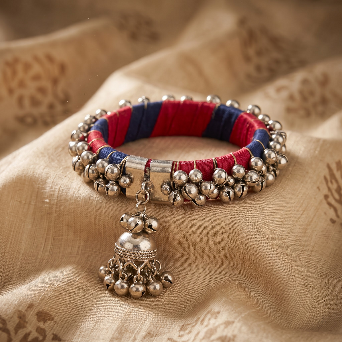 Jhumka-Drop Dual-Thread Ghungroo Bangle